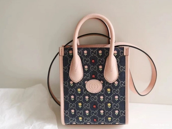 with Interlocking G tote Gucci bag Mini 0808